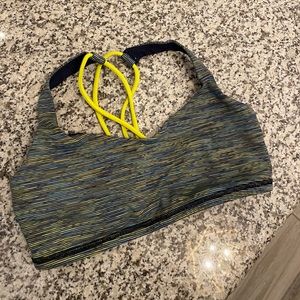 Lululemon sports bra